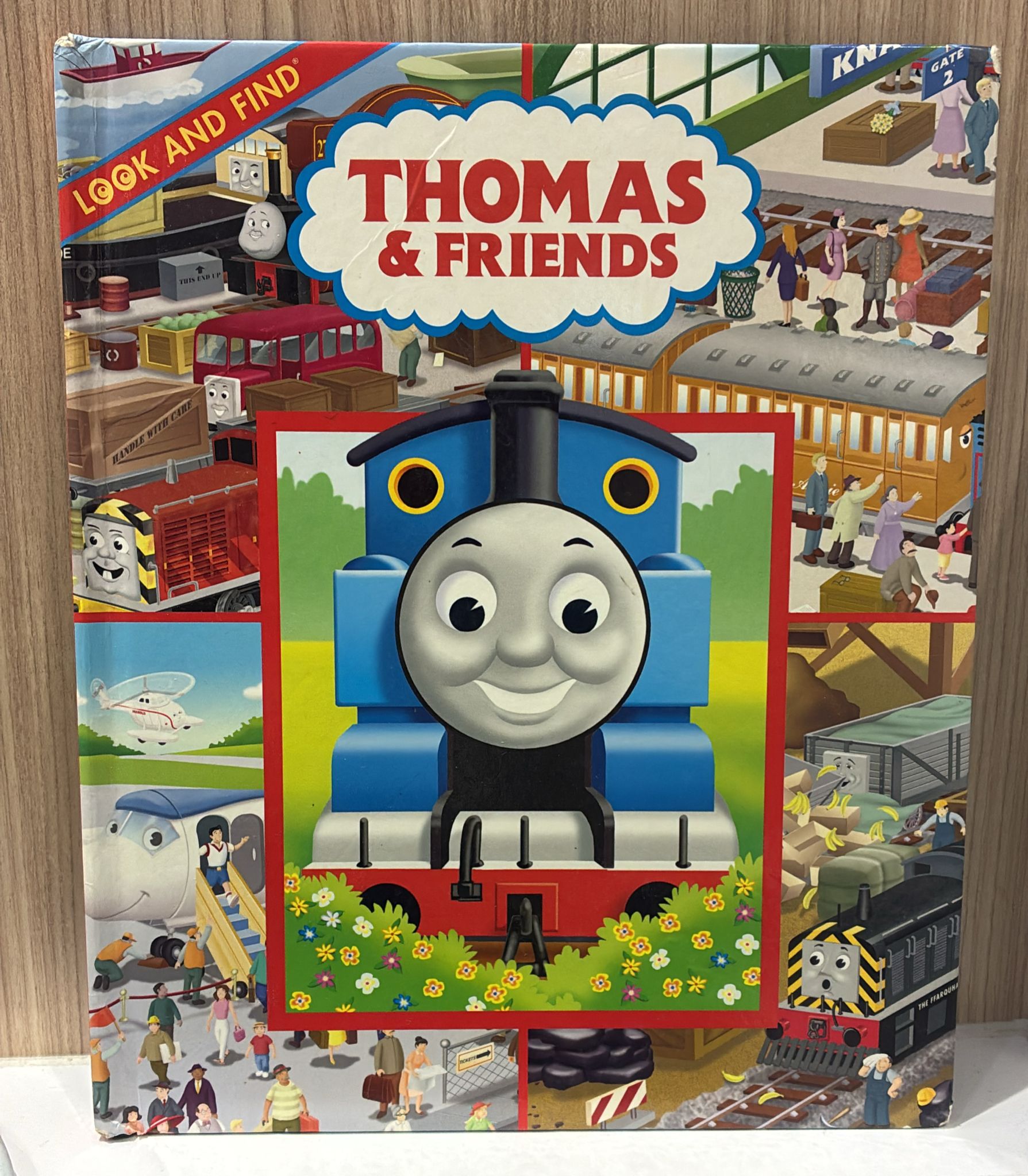 THOMAS & FRIENDS LOOK AND FIND